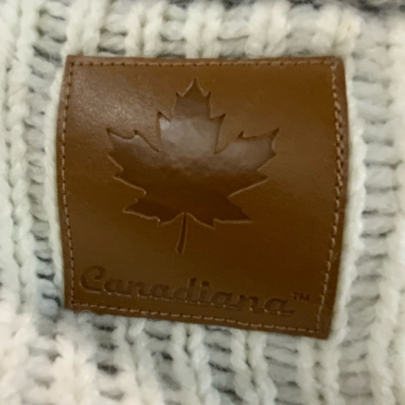 Men's Turtleneck Sweater with Moose Design - Picture 5 of 7